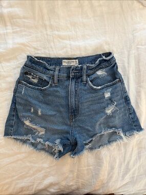 Abercrombie & Fitch curve love mom shorts